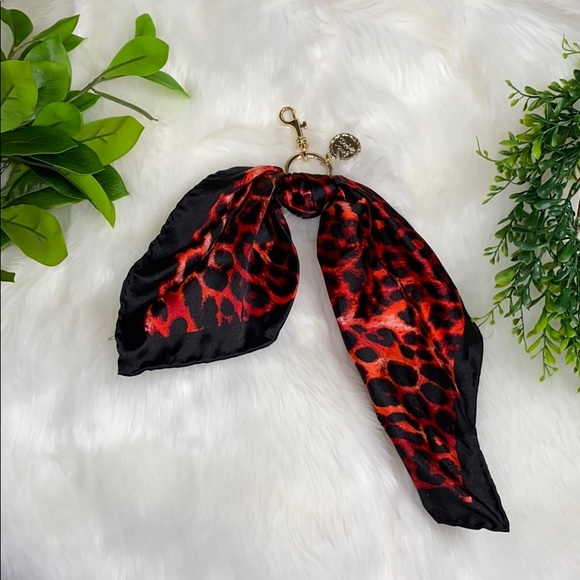 EUC: Express Sill Love Keychain - Picture 2 of 6